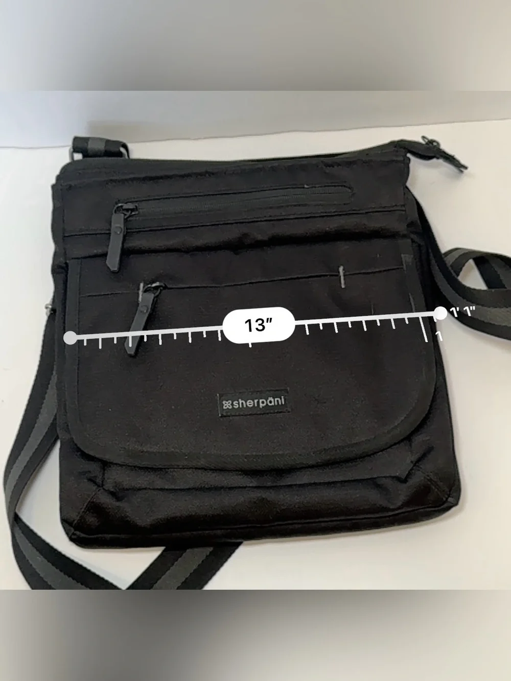 Sherpani Sadie Crossbody Bag in raven black